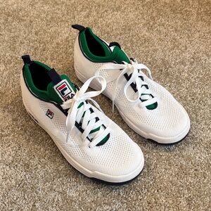 Fila Mens Polo/Lifestyle Shoe gently used